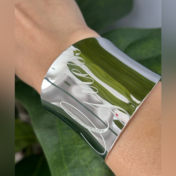 Cuff bracelet Guess & Swarovski Stainless Steel - Picture 9 of 15